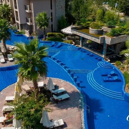 דירה Cascadas Family Pool View *