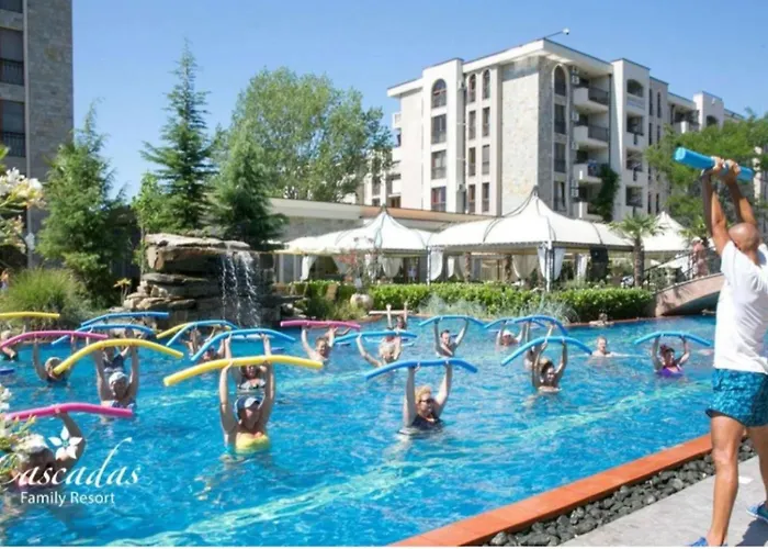 Daire Cascadas Family Pool View